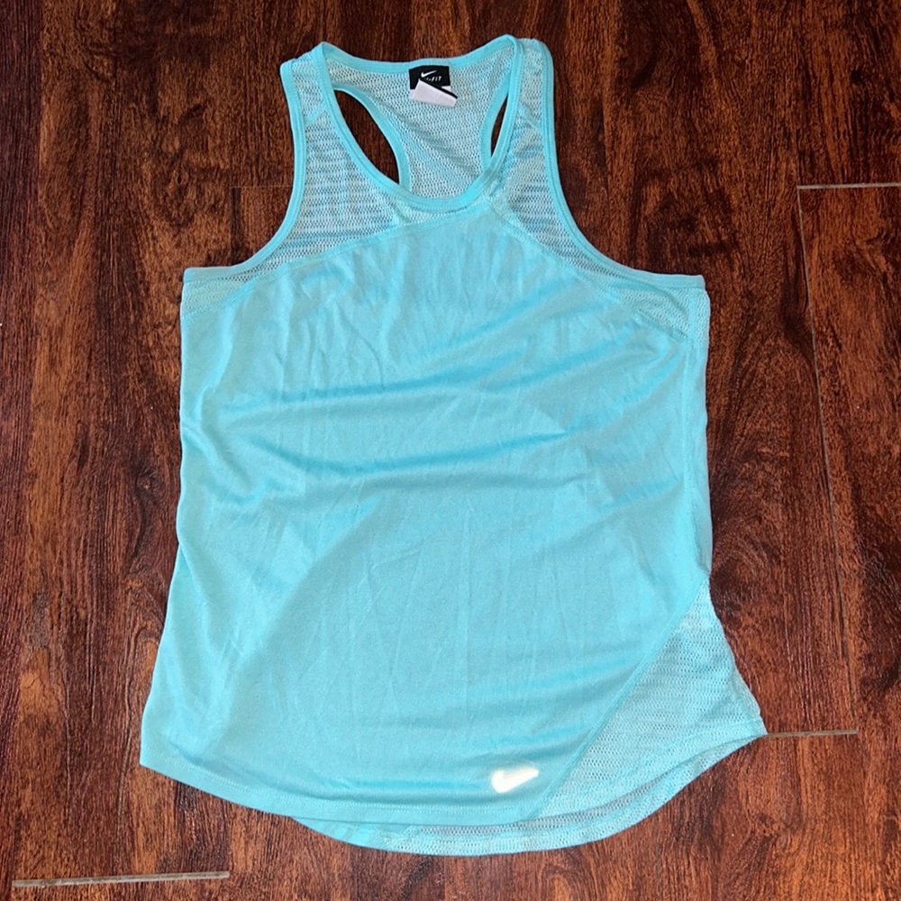 Nike top